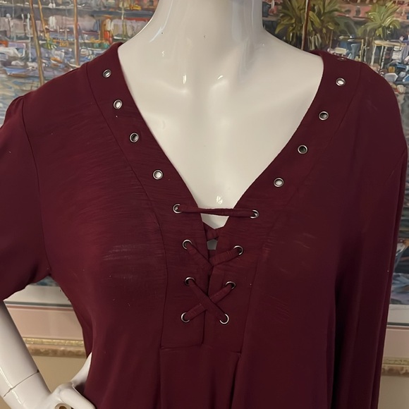 LACE UP TOP W/ GROMMETS - Picture 1 of 7